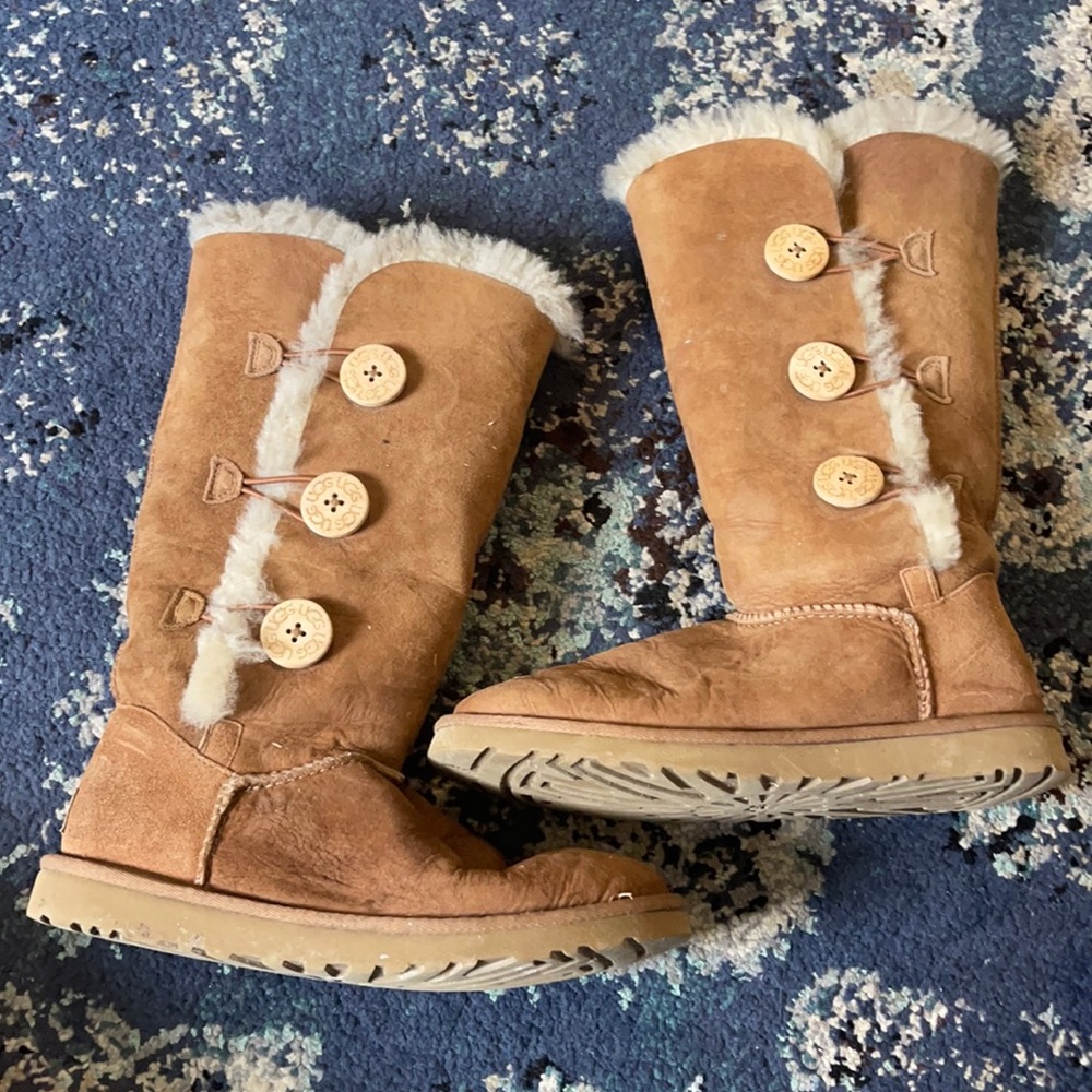 Ugg’s With Buttons - image 1